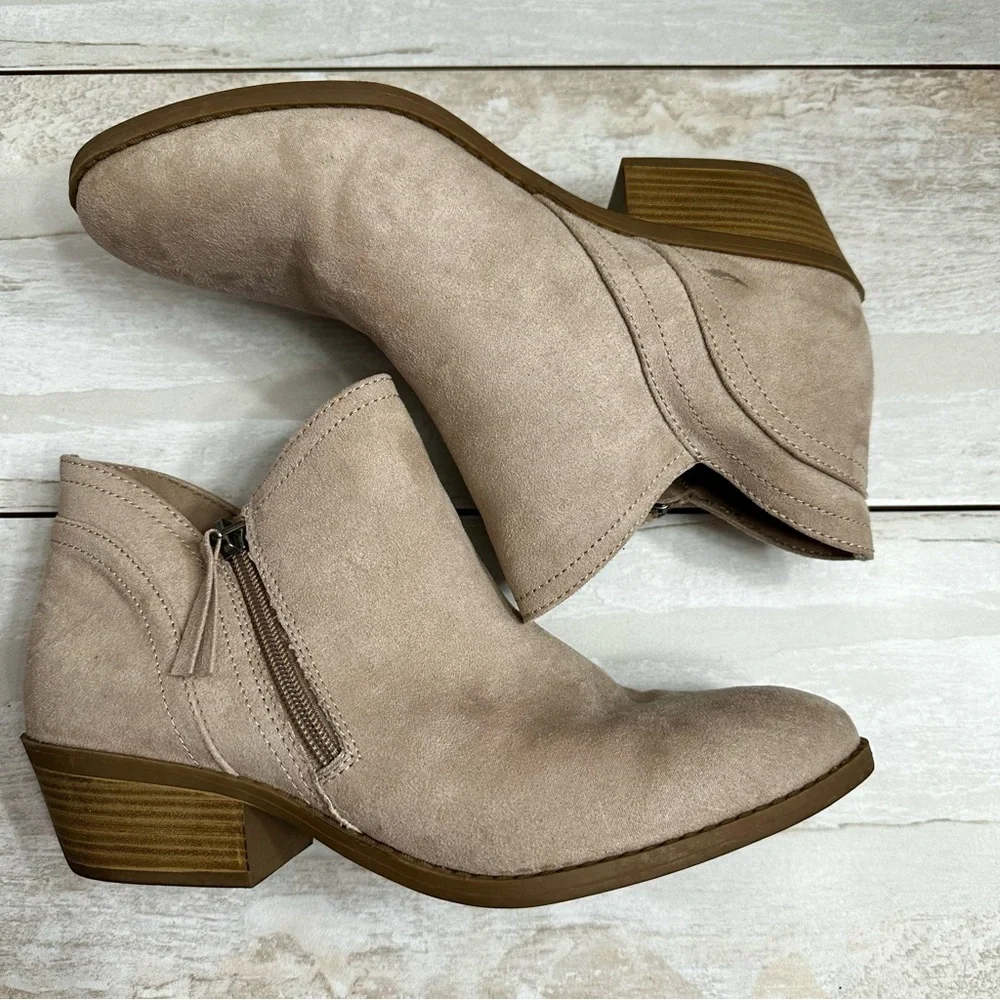 Arizona Coachella Women’s Sz 10 Brown Faux Suede Ankle Bootie Western Fallcore